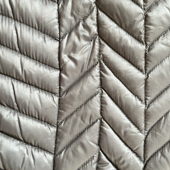 Michael Kors down fill packable jacket - Picture 6 of 6